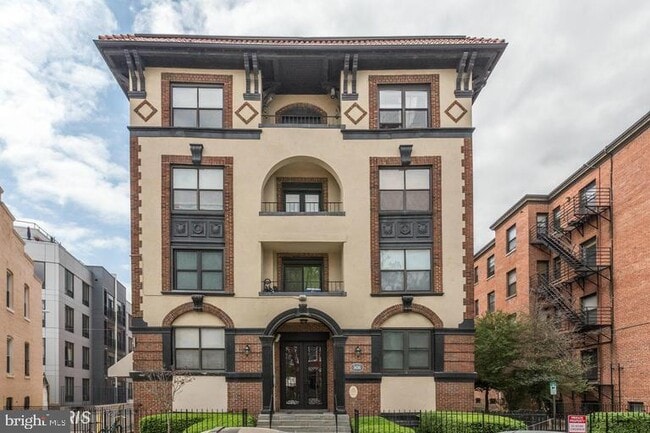Building Photo - 1436 Meridian Pl NW