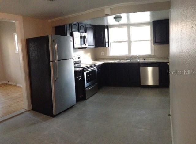 Building Photo - 1328 Cloverlawn Ave
