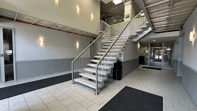 Foto del edificio - 7234 W North Ave