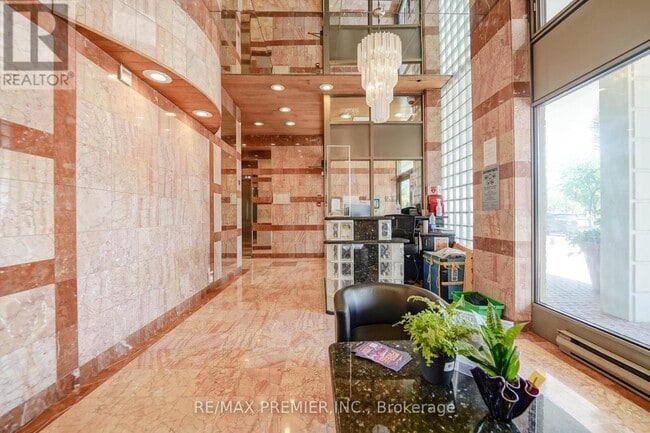 Building Photo - 250 Queens Quay W