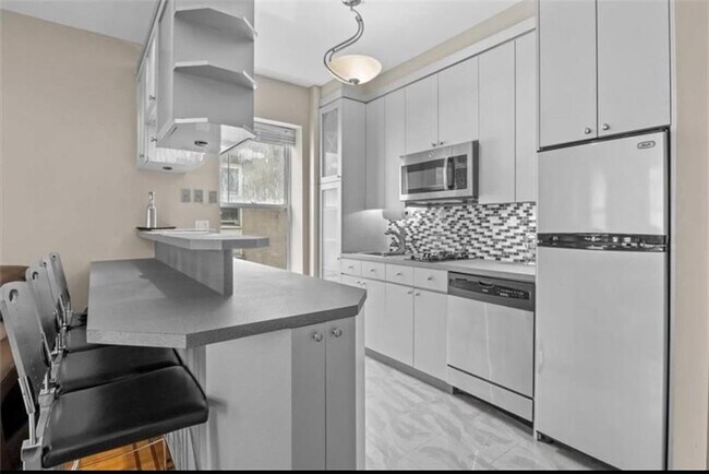 Foto del edificio - 1713 E 14th St