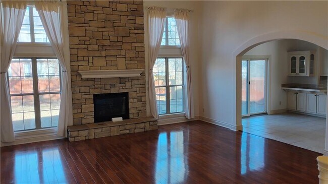 Foto del edificio - 3909 NE Kensington Ave