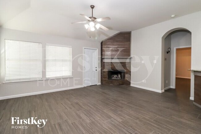 Building Photo - 10737 Emerald Park Ln