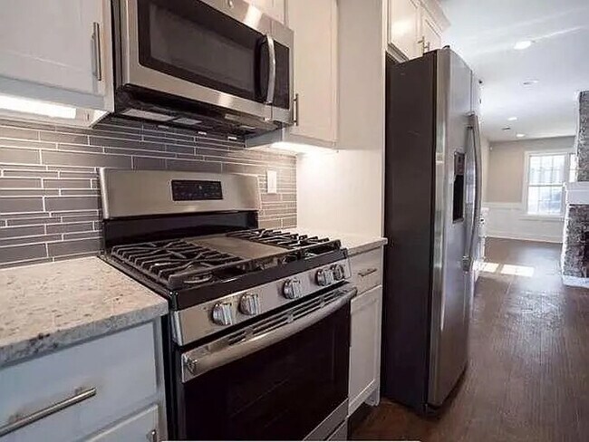 Foto del edificio - Room in House on Parsons St SW