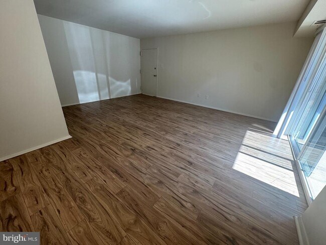 Foto del edificio - 7980 Audubon Ave