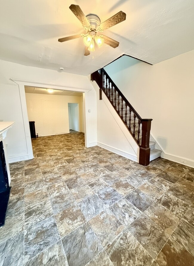 Foto del edificio - 630 E Thayer St