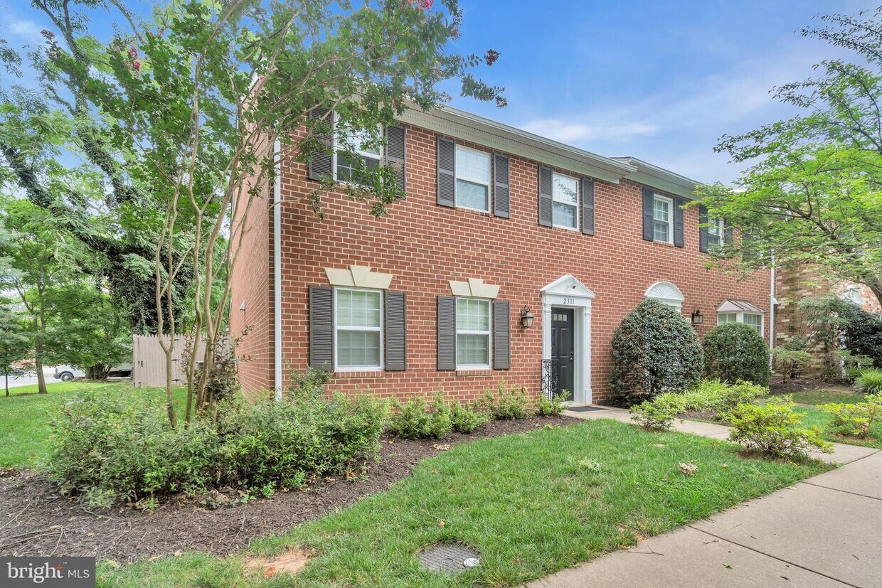 2311 McGregor Ct, Vienna, VA 22182 Townhome Rentals in Vienna VA