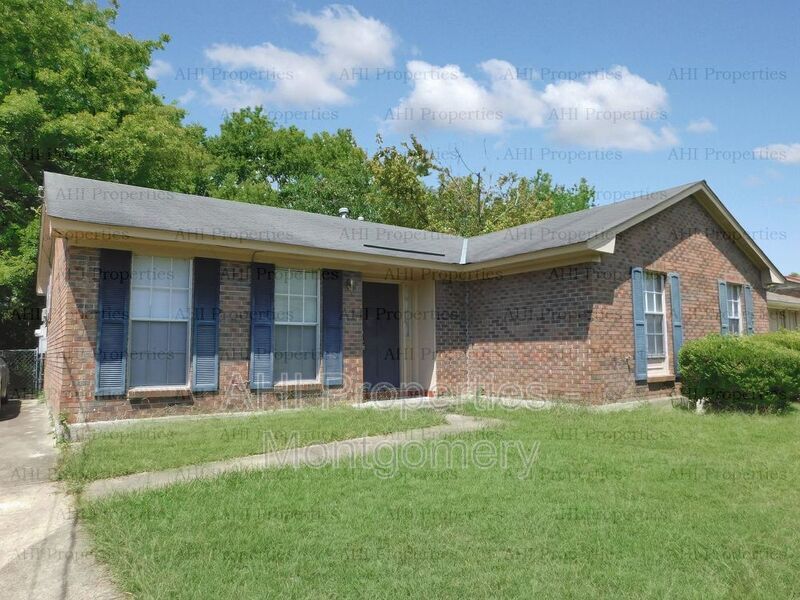 Primary Photo - 2834 Susan Dr