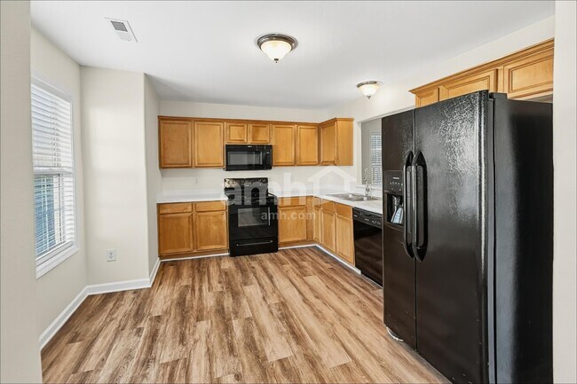 Foto del edificio - 114 Elgin Ln