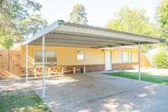 Building Photo - 3312 Old Houston Rd