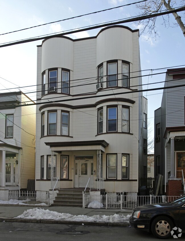 Foto del edificio - 539 Palisade Ave