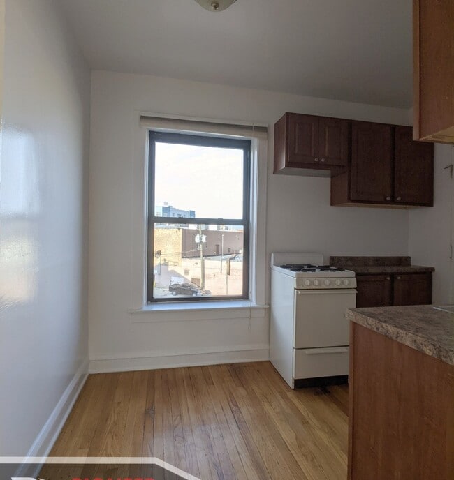 Building Photo - 2651 N Spaulding Ave