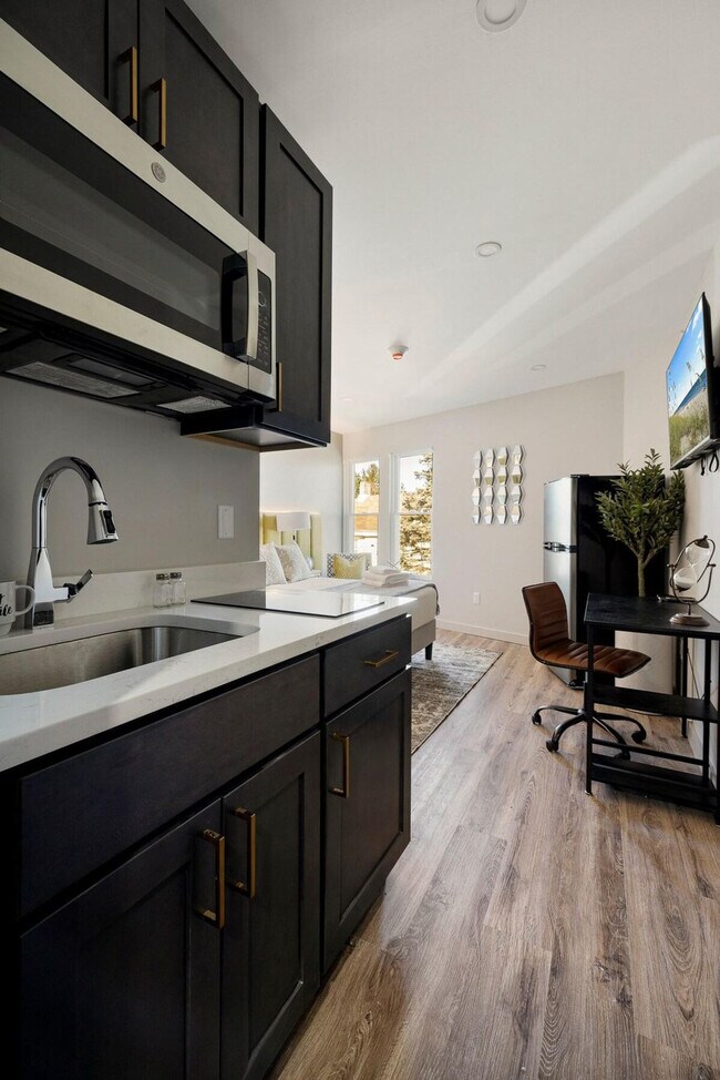 Foto del edificio - 138 Wickham Ave