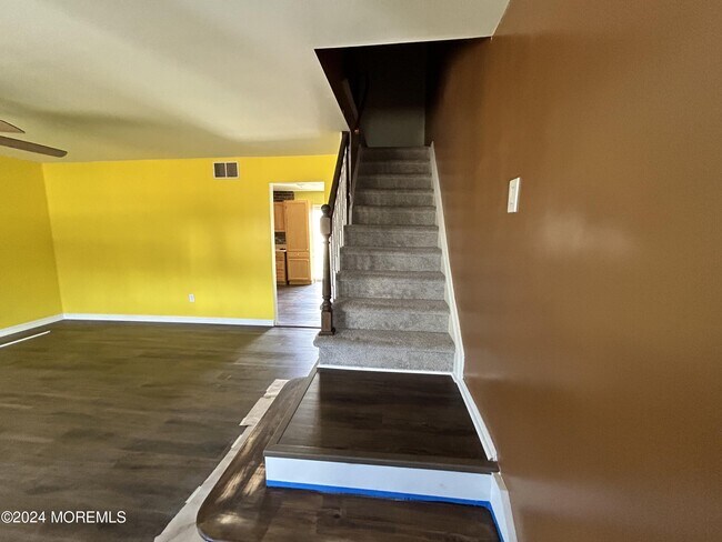 Foto del edificio - 710 Maple St