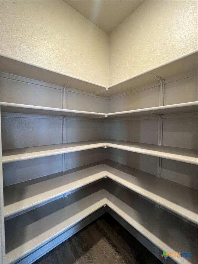 Building Photo - 1332 Plymouth St