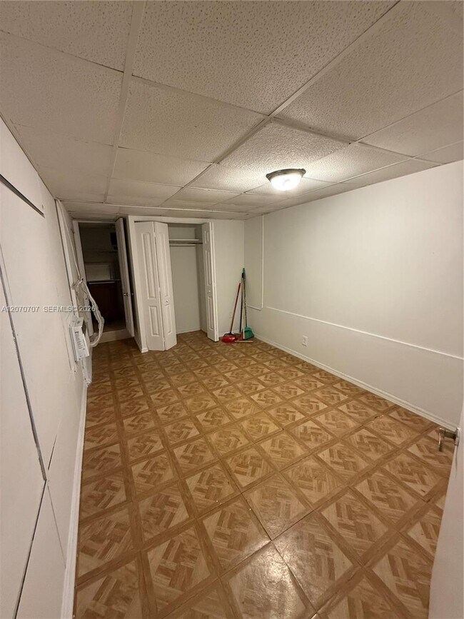 Foto del edificio - 700 SW 8th Ave