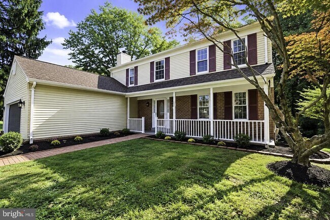 Building Photo - 15025 Timberlake Dr