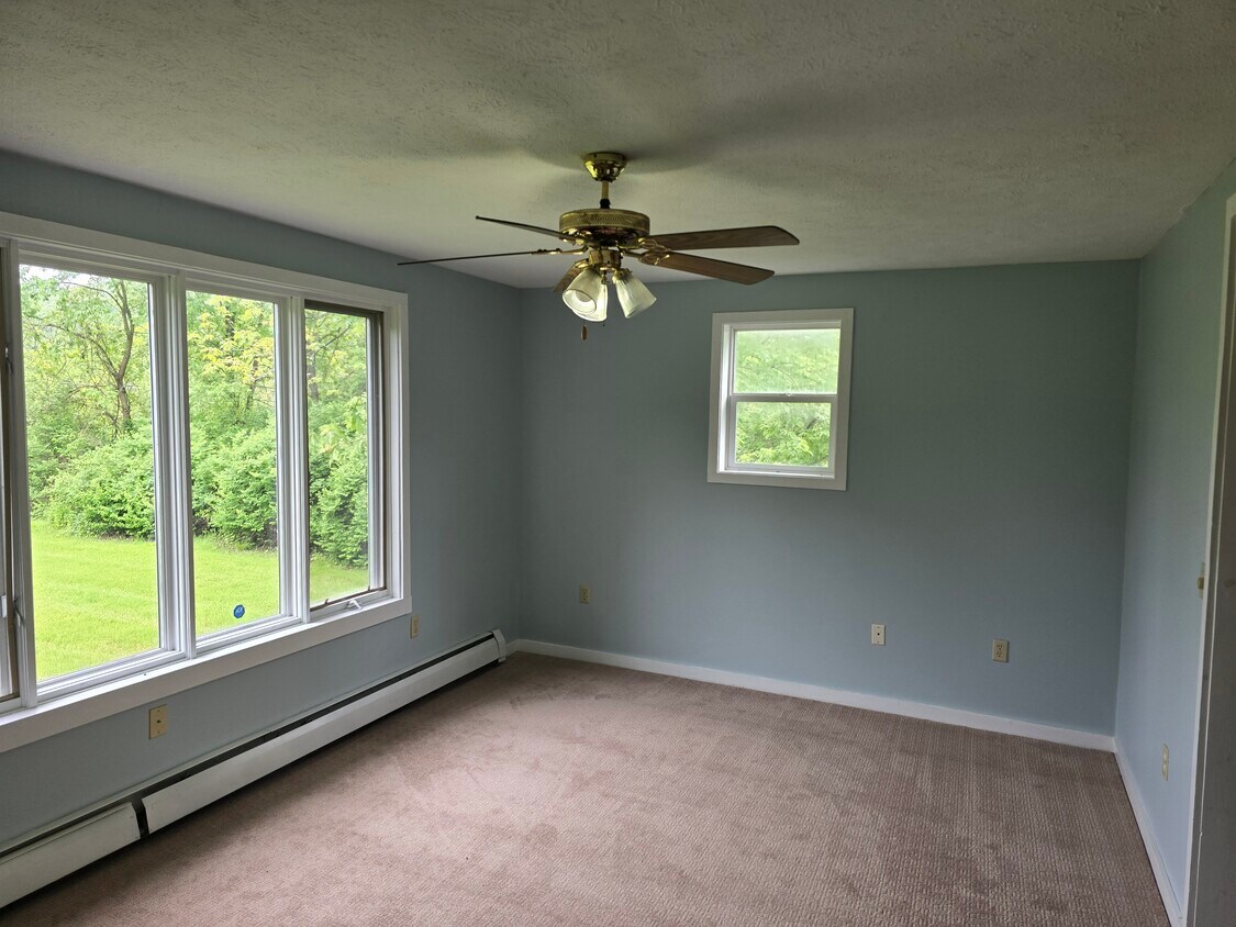 Foto principal - 97 Fisherville Rd