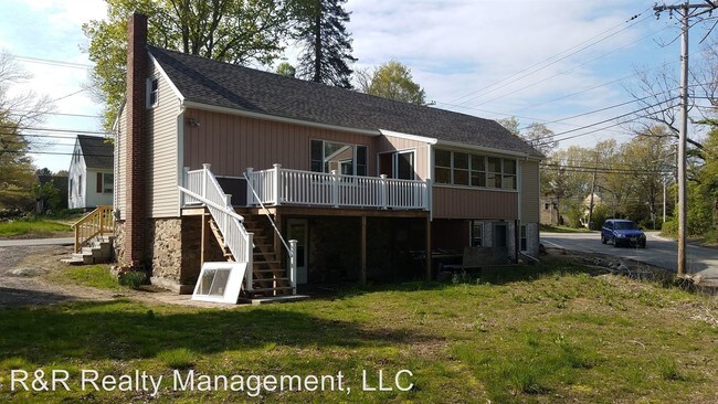 Building Photo - 2 br, 1 bath House - 4 SW Main Street