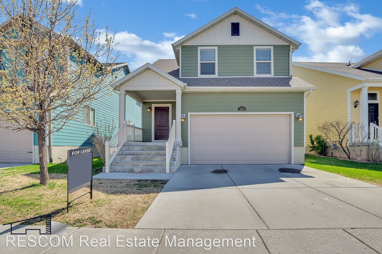 3 br, 2.5 bath House 2123 Sego St 2123... House Rental in West