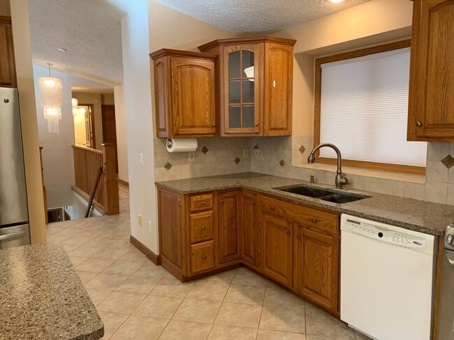 Foto del edificio - 9419 Highland View Dr