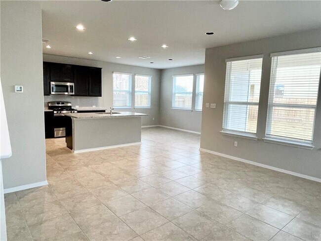 Building Photo - 119 Living Reef Dr