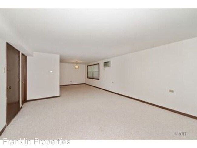 Foto del edificio - 2310-2310 Burlington Ave