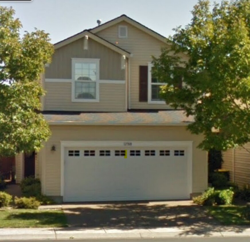 Primary Photo - Beautiful Single Family Home!