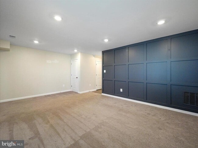 Building Photo - 78 Stratton Dr
