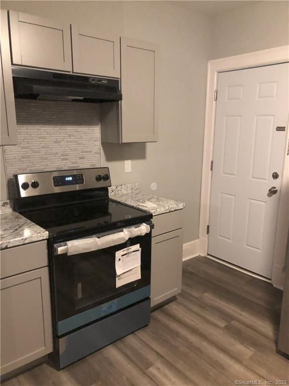 Building Photo - 18 Hebron St