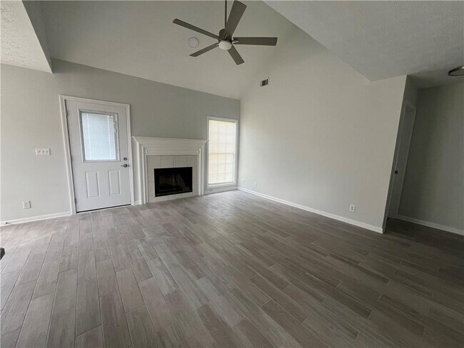 Foto del edificio - 540 Peachtree Parc Ct NE