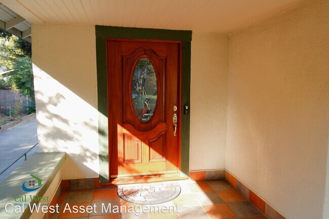 Building Photo - 2 br, 1 bath House - 339 S 16th St