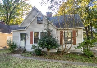 Building Photo - 705 S Graham St