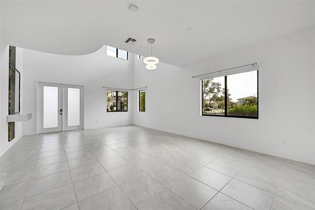 Building Photo - 10780 Oceano Wy