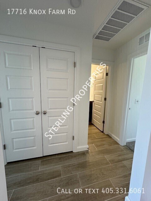 Foto del edificio - 17716 Knox Farm Rd