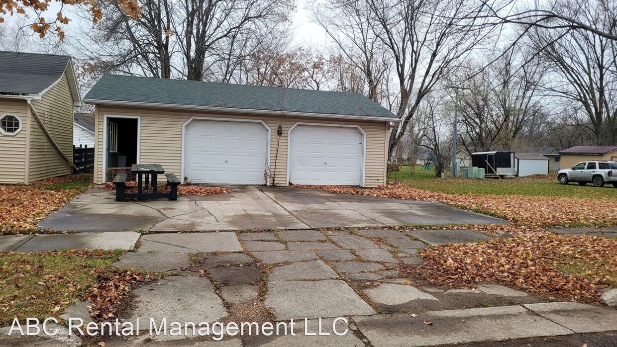 Building Photo - 3 br, 2 bath House - 200 W Birch St