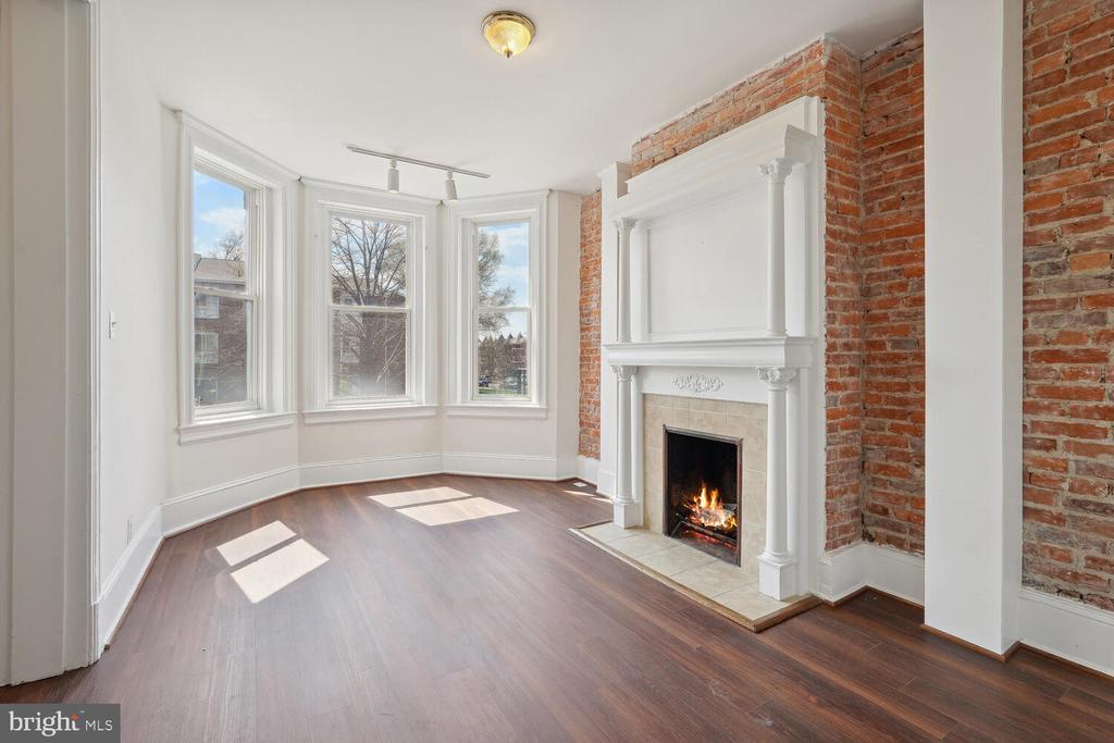 Primary Photo - 223 R St NW