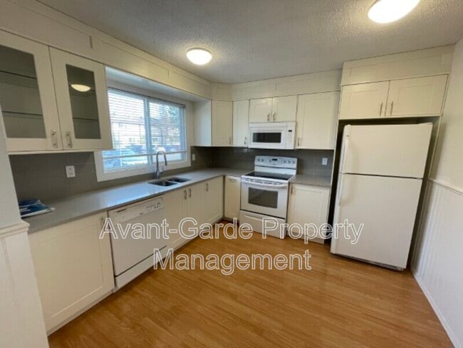 Building Photo - 18144-18193 93 Ave NW