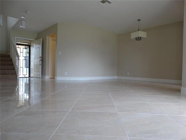 Foto del edificio - 5824 Northpointe Ln