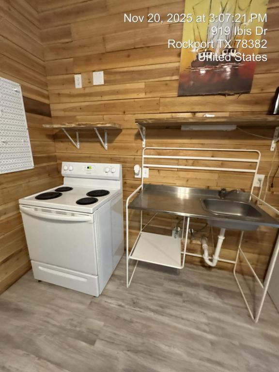 Foto del edificio - 919 Ibis Dr