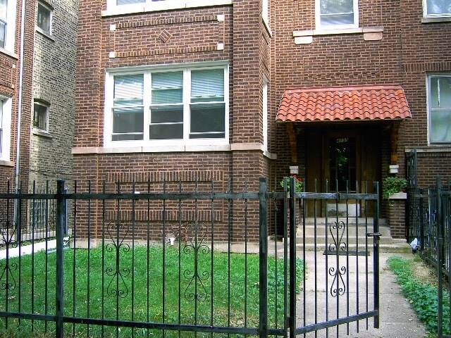 Building Photo - 4739 N Washtenaw Ave