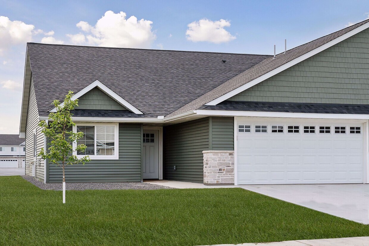 500 S Division St, Roberts, WI 54023 Townhome Rentals in Roberts WI