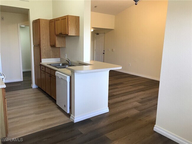 Foto del edificio - 7985 Preserve Cir