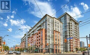 Building Photo - 1005 King St W