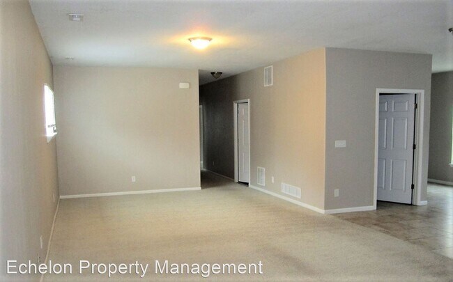 Building Photo - 3 br, 3.5 bath House - 301 Ottawa