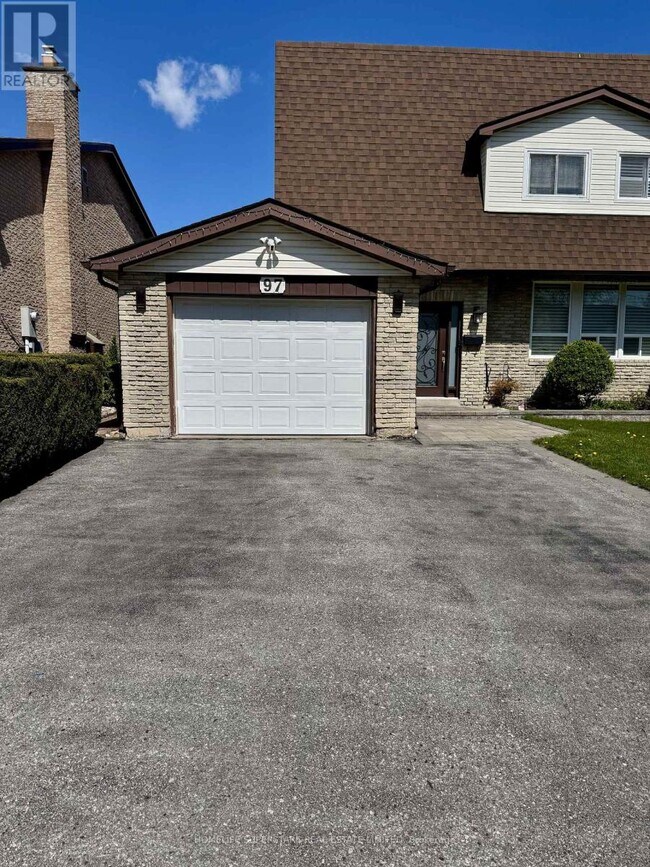 Photo du bâtiment - 97 White Heather Blvd
