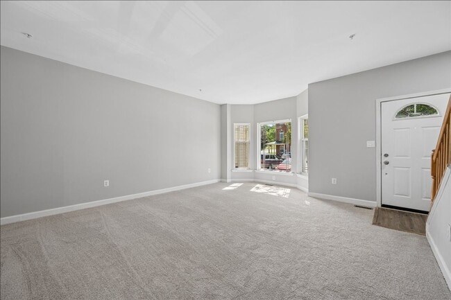 Building Photo - 1004 Collindale Ave