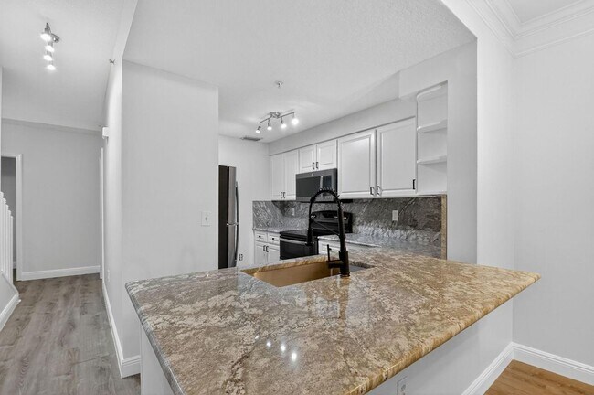 Foto del edificio - 2032 Alta Meadows Ln