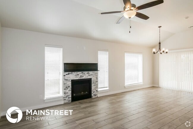 Building Photo - 508 NW 179th Cir