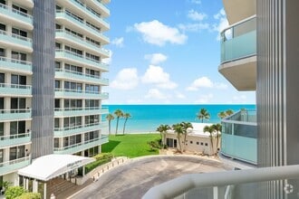 Building Photo - 3554 Ocean Dr